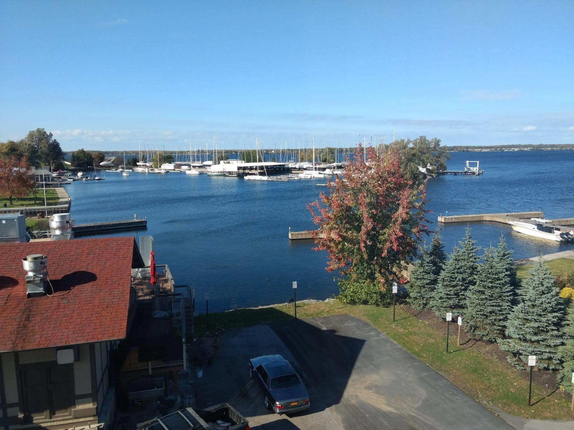Harbor House Inn Sackets Harbor Exterior foto